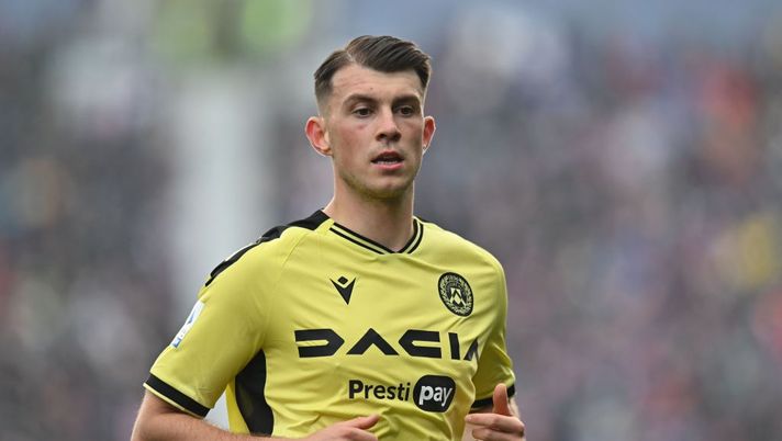 BOLOGNA, ITALY - APRIL 02: Lazar Samardzic of Udinese Calcio looks on during the Serie A match between Bologna FC and Udinese Calcio at Stadio Renato Dall'Ara on April 02, 2023 in Bologna, Italy. (Photo by Alessandro Sabattini/Getty Images) Samardzic: “Questo il mio ruolo preferito. Mi alleno al massimo e quando non sono titolare…” - immagine 1