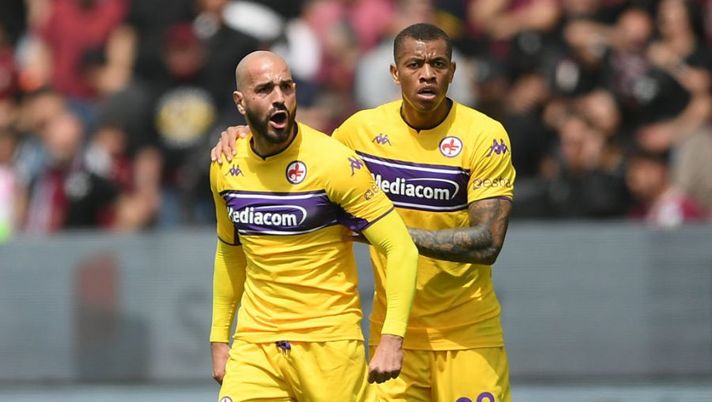 SALERNO, ITALY - APRIL 24: Riccardo Saponara of ACF Fiorentina celebrates after scoring the 1-1 goal during the Serie A match between US Salernitana and ACF Fiorentina at Stadio Arechi on April 24, 2022 in Salerno, Italy. (Photo by Francesco Pecoraro/Getty Images) Fiorentina, Igor salta anche la Conference: cosa filtra. Da valutare Zurkowski - immagine 1