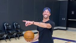 Ricciardo, fenomeno anche del basket: tiro impossibile e… canestro (VIDEO)