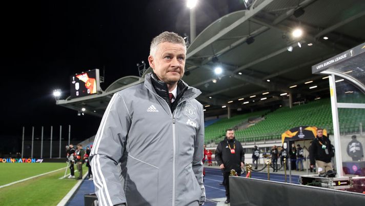 LINZ, AUSTRIA - MARCH 12: (FREE FOR EDITORIAL USE) In this handout image provided by UEFA, Ole Gunnar Solskjaer, Manager of Manchester United walks to his seat prior to the UEFA Europa League round of 16 first leg match between LASK and Manchester United at Linzer Stadion on March 12, 2020 in Linz, Austria. The match is played behind closed doors as a precaution against the spread of COVID-19 (Coronavirus). (Photo by UEFA - Handout/UEFA via Getty Images ) LINZ, AUSTRIA - MARCH 12: (FREE FOR EDITORIAL USE) In this handout image provided by UEFA, Ole Gunnar Solskjaer, Manager of Manchester United walks to his seat prior to the UEFA Europa League round of 16 first leg match between LASK and Manchester United at Linzer Stadion on March 12, 2020 in Linz, Austria. The match is played behind closed doors as a precaution against the spread of COVID-19 (Coronavirus). (Photo by UEFA - Handout/UEFA via Getty Images )