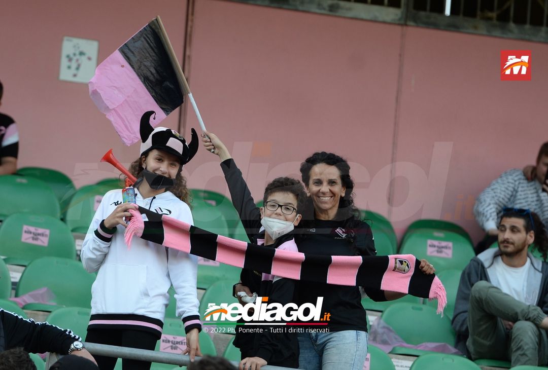 Fotogallery, i tifosi allo stadio per Palermo-Triestina 1-1 - immagine 97