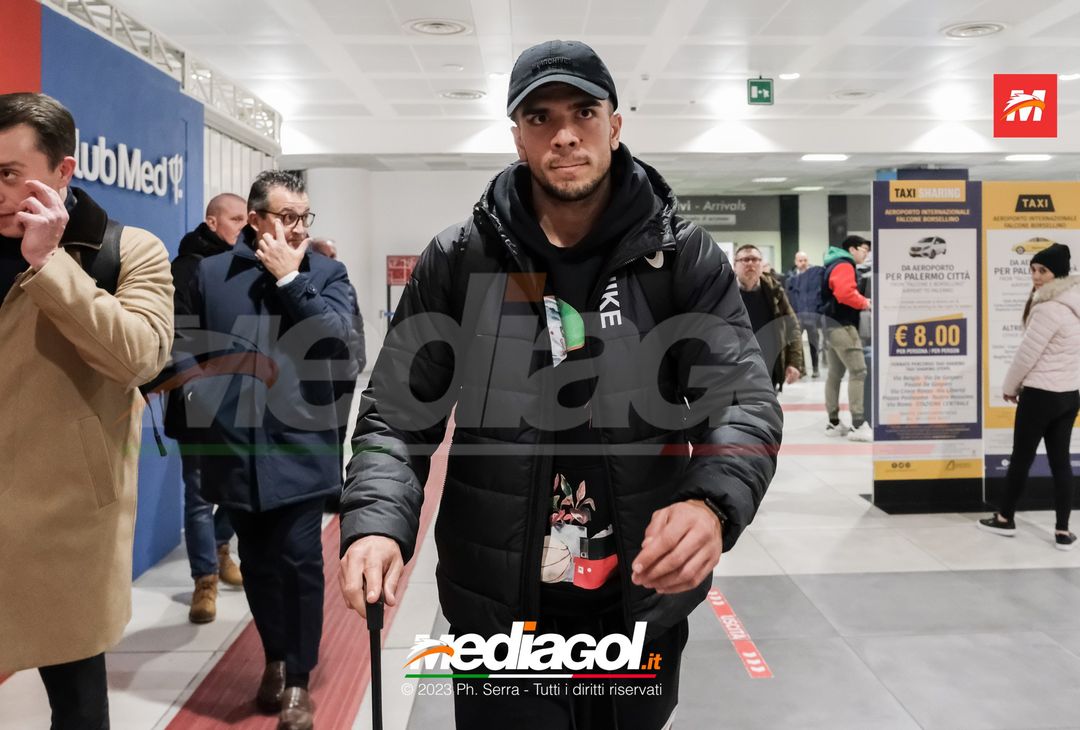 FOTO PALERMO, Aurelio arriva all’aeroporto Falcone e Borsellino di Palermo (Gallery) - immagine 16