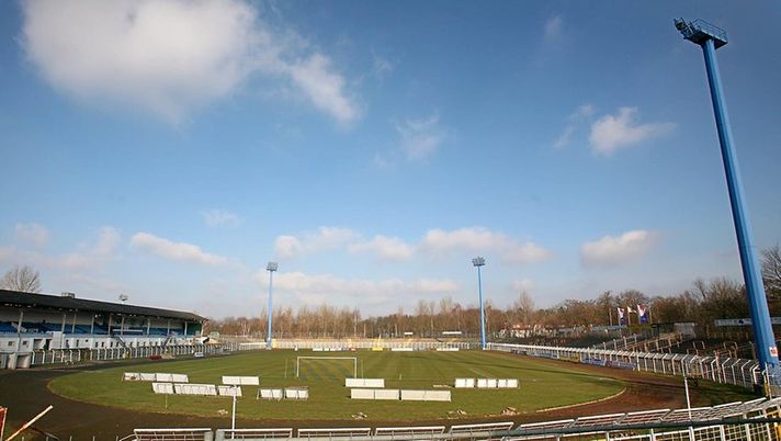 Stadio vuoto e biglietti venduti: il derby contro il virus nella partita che non c'è 