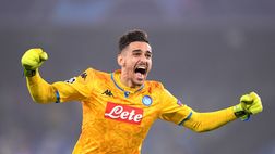 Batman Meret: conquistati tutti! Napoli si coccola il portiere