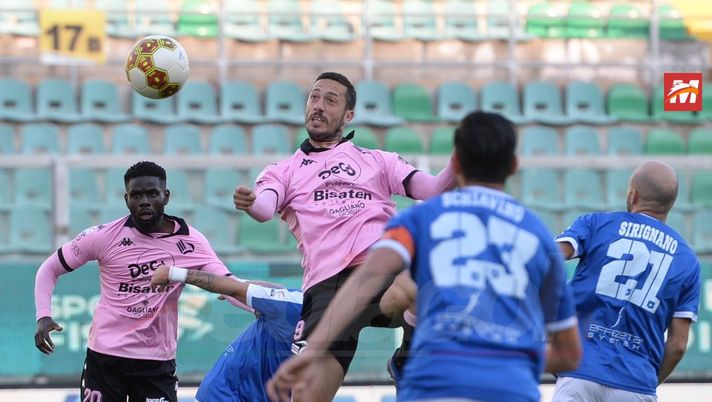 Calciomercato Palermo, si chiude la sessione invernale: Saraniti e Corrado in uscita? Calciomercato Palermo, si chiude la sessione invernale: Saraniti e Corrado in uscita?