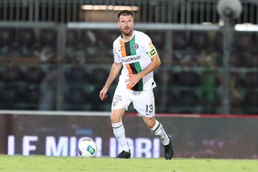 LIVORNO, ITALY - JUNE 29: Marco Modolo of Venezia FC in action during the serie B match between AS Livorno and Venezia FC at Armando Picchi Stadium on June 29, 2020 in Livorno, Italy. (Photo by Gabriele Maltinti/Getty Images for Lega Serie B) LIVORNO, ITALY - JUNE 29: Marco Modolo of Venezia FC in action during the serie B match between AS Livorno and Venezia FC at Armando Picchi Stadium on June 29, 2020 in Livorno, Italy. (Photo by Gabriele Maltinti/Getty Images for Lega Serie B)