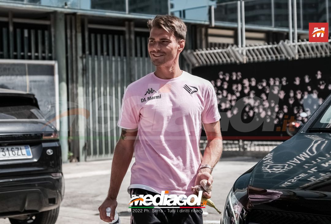FOTO Frosinone-Palermo, i rosanero in partenza dallo stadio “Renzo Barbera” (Gallery) - immagine 26