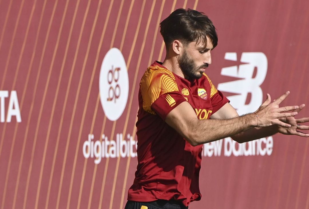 Trigoria, ripresa in vista del Betis: Karsdorp con il gruppo – FOTO GALLERY - immagine 65