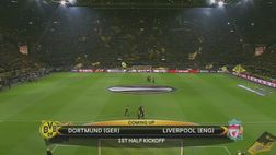 VIDEO / Borussia-Liverpool: tutti insieme a cantare You’ll never walk alone. Da brividi