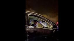 VIDEO / Gasperini litiga con alcuni tifosi del Milan e gli lancia un panino