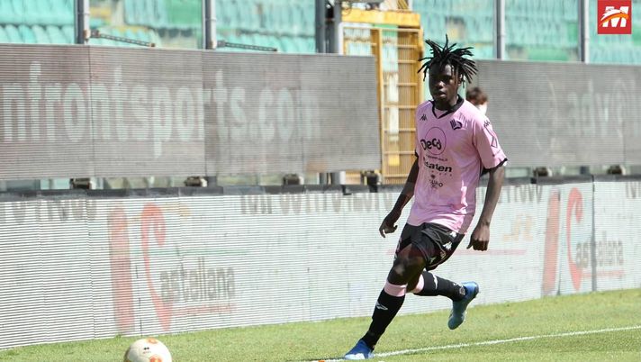 Palermo, fumata grigia per il rinnovo di Marong: la situazione Palermo, fumata grigia per il rinnovo di Marong: la situazione