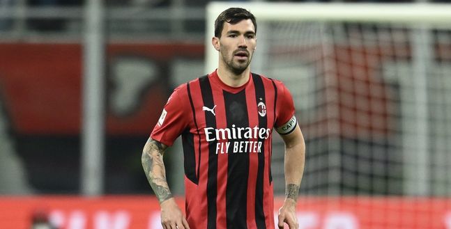 Alessio Romagnoli (difensore e capitano AC Milan), qui durante il derby Milan-Inter 0-0 (Coppa Italia 2021-2022) | News (Getty Images) Alessio Romagnoli AC Milan