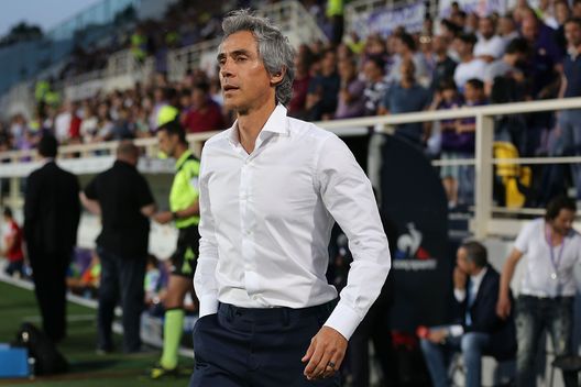 FLORENCE, ITALY - MAY 28: Paulo Sousa manager of ACF Fiorentina looks on during the Serie A match between ACF Fiorentina and Pescara Calcio at Stadio Artemio Franchi on May 28, 2017 in Florence, Italy. (Photo by Gabriele Maltinti/Getty Images) Neto pronto a lasciare il Barça, raggiunge Sousa in Brasile?- immagine 2