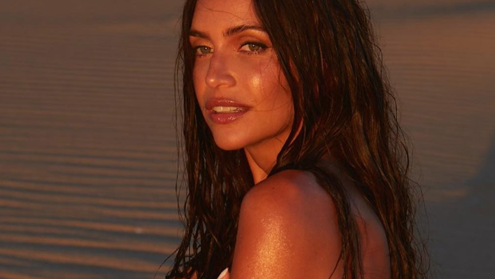 Zaira Nara, gli scatti senza veli mandano in tilt i social. La sorella di Wanda in versione hot - immagine 1