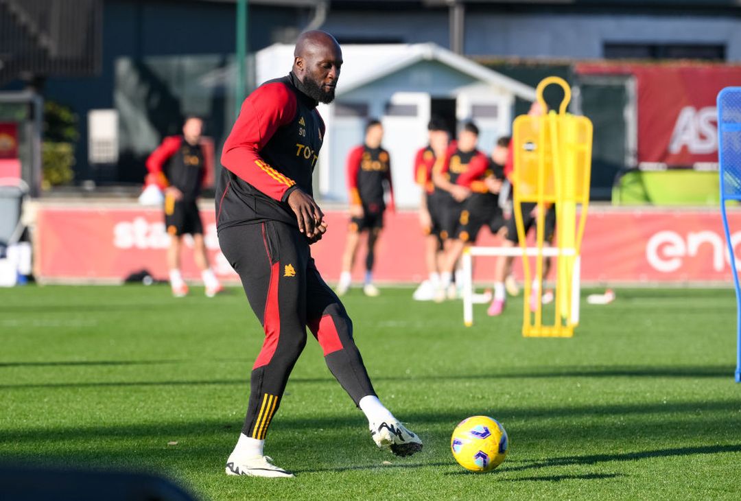 Trigoria, vigilia di Frosinone-Roma: la ‘festa’ dei compagni a Celik – FOTO GALLERY - immagine 13