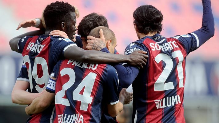 BOLOGNA, ITALY - APRIL 18: Musa Barrow of Bologna FC celebrates after scoring his team's second goal during the Serie A match between Bologna FC and Spezia Calcio at Stadio Renato Dall'Ara on April 18, 2021 in Bologna, Italy. Sporting stadiums around Italy remain under strict restrictions due to the Coronavirus Pandemic as Government social distancing laws prohibit fans inside venues resulting in games being played behind closed doors. (Photo by Mario Carlini / Iguana Press/Getty Images) BOLOGNA, ITALY - APRIL 18: Musa Barrow of Bologna FC celebrates after scoring his team's second goal during the Serie A match between Bologna FC and Spezia Calcio at Stadio Renato Dall'Ara on April 18, 2021 in Bologna, Italy. Sporting stadiums around Italy remain under strict restrictions due to the Coronavirus Pandemic as Government social distancing laws prohibit fans inside venues resulting in games being played behind closed doors. (Photo by Mario Carlini / Iguana Press/Getty Images)